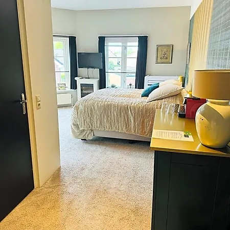 De Dorpshoeve 3* Etten